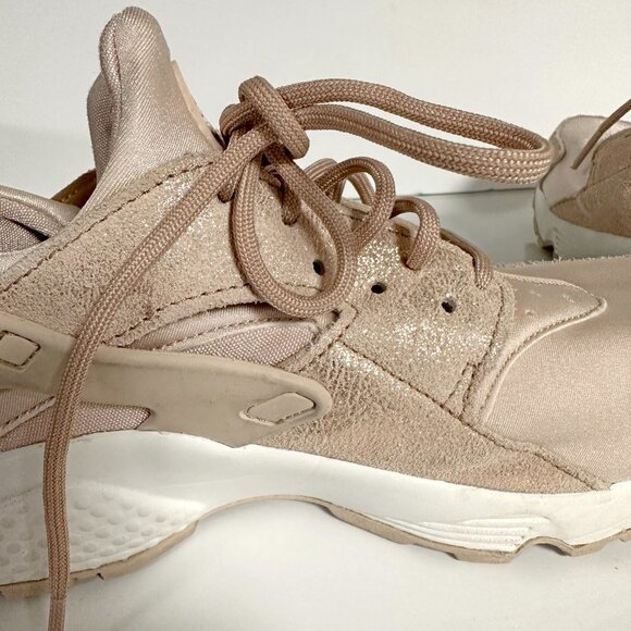 Nike Air Huarache Shoes - Picture 4 of 10